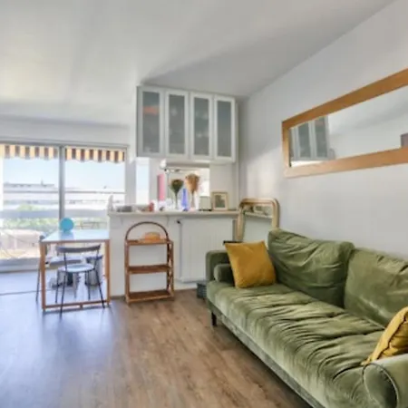 Rare Pearl With Balcony In Lejlighed *