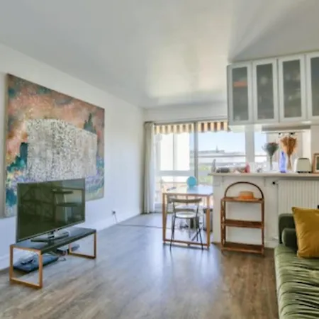 Rare Pearl With Balcony In Lejlighed *